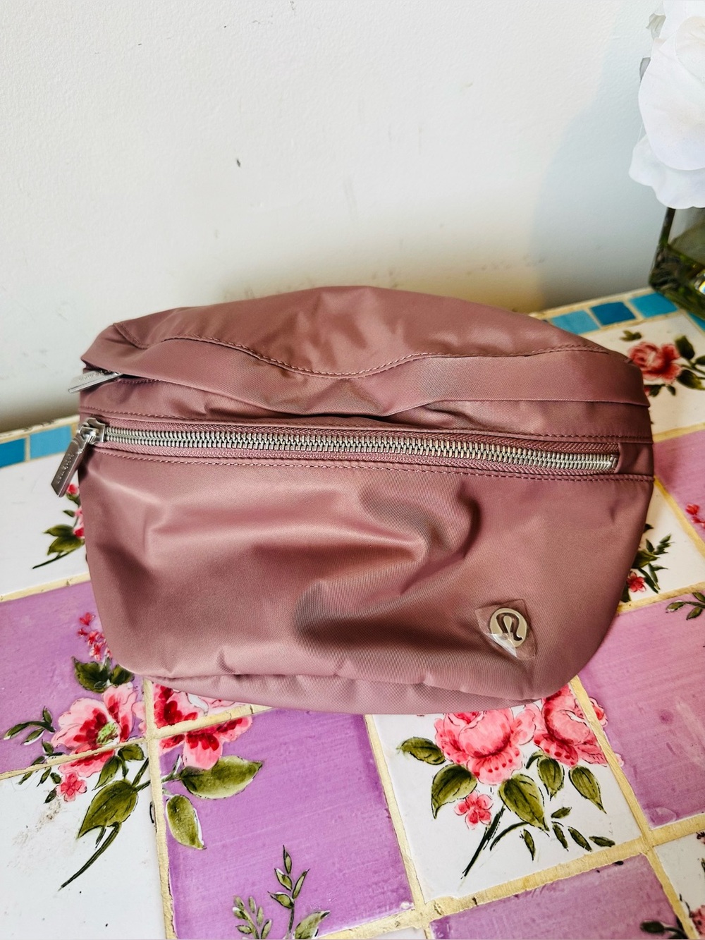 BNWT Lululemon City Adventurer Belt Bag Silver Hardware Dusty Pink Rose - Picture 4 of 5